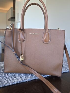 Michael Kors Mercer Tan Saffiano Leather Tote with Gold Hardware